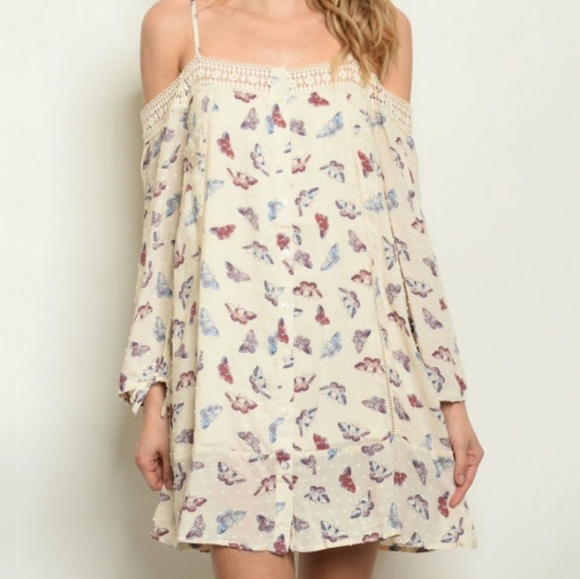En Creme Dresses & Skirts - Cream Butterfly Dress